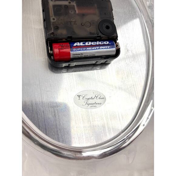 VTG Oval Crystal Clear Signatures Floral Rim Design Wall Clock Japaan Works - Picture 12 of 16